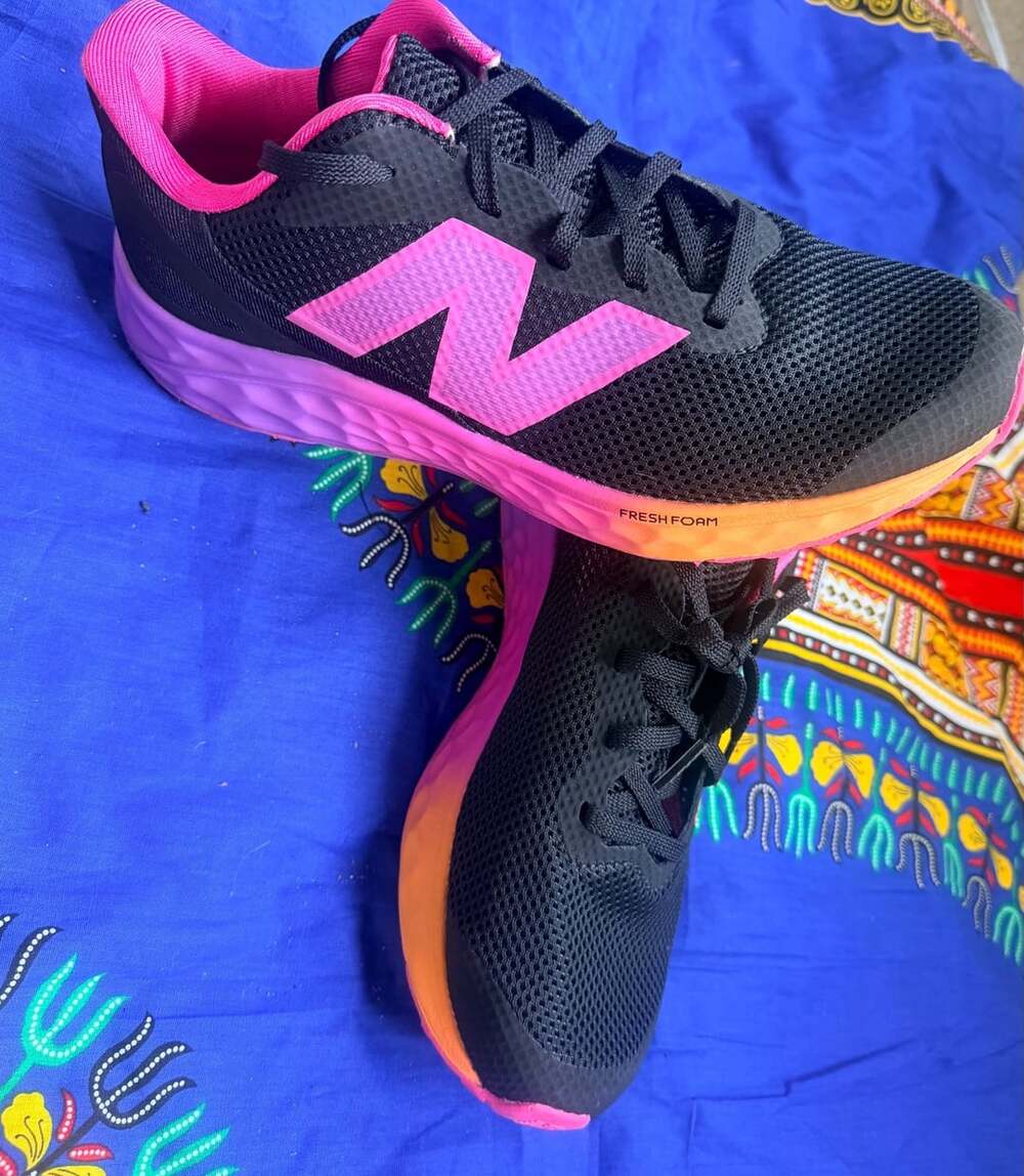 New Balance Fresh Foam Arishi v4 Running Shoes Black Pink